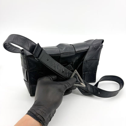 Bottega Veneta Cassette Maxi Intrecciato Leather, Black, Leather, Shoulder Bag