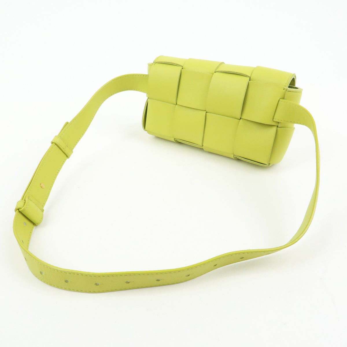 Bottega Veneta Cassette Belt Maxi Intrecciato Leather, Green, Leather, Clutch