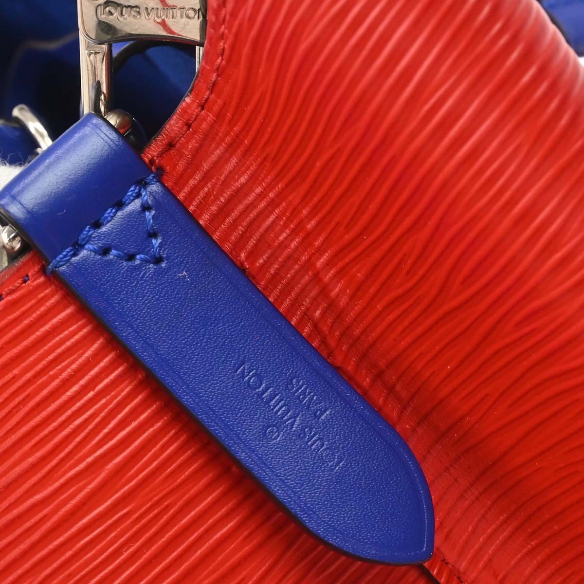 Louis Vuitton NeoNoe Epi Leather, Red, Leather, Handbag