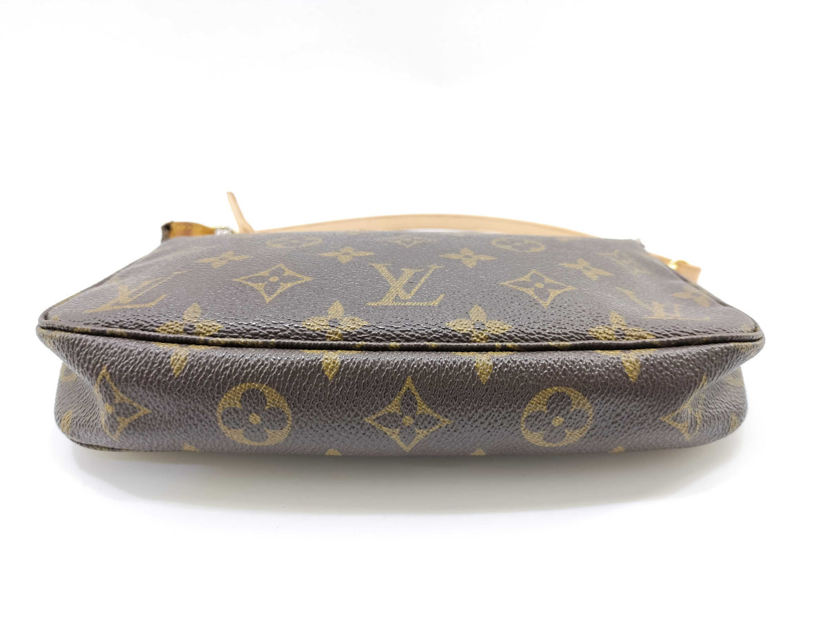 Louis Vuitton Louis Vuitton Monogramme Pochette Monogramme Canvas, Brown, Canvas, Clutch