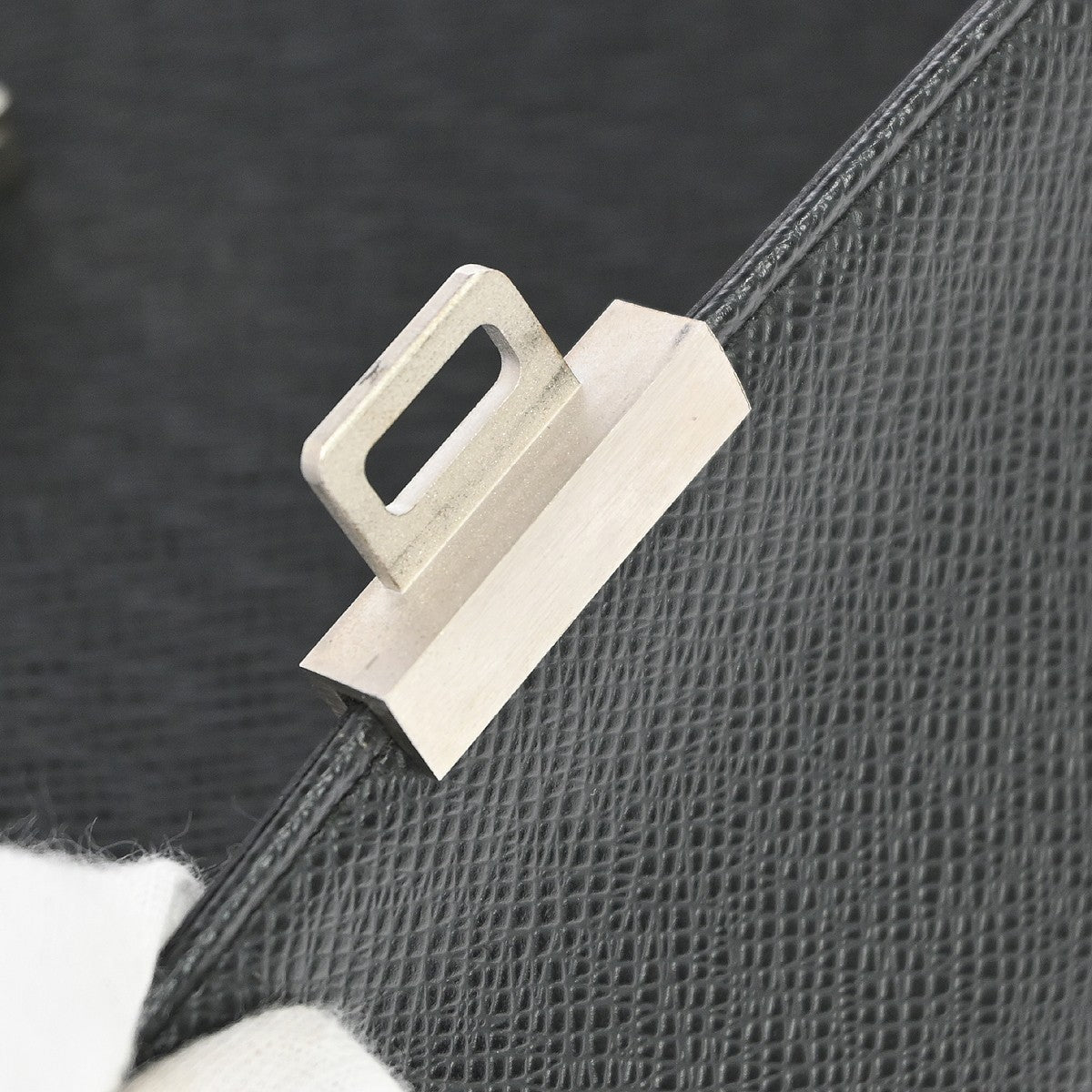 Louis Vuitton Selenga Pochette Taiga Leather, Black, Leather, Clutch