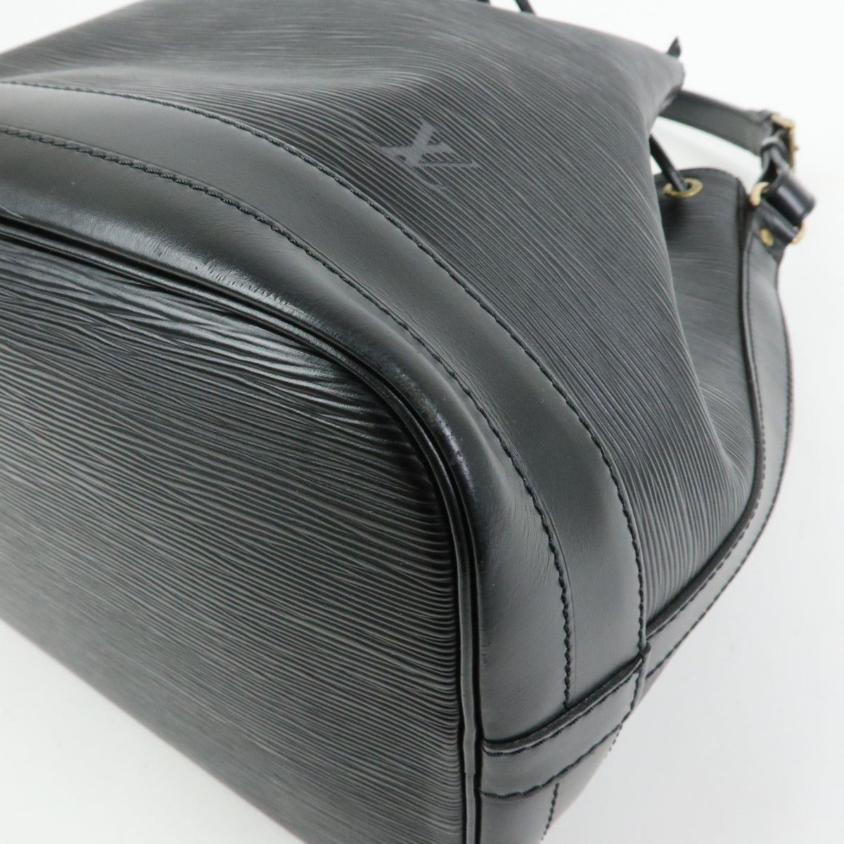 Louis Vuitton Noe Epi Leather, Black, Leather, Shoulder Bag