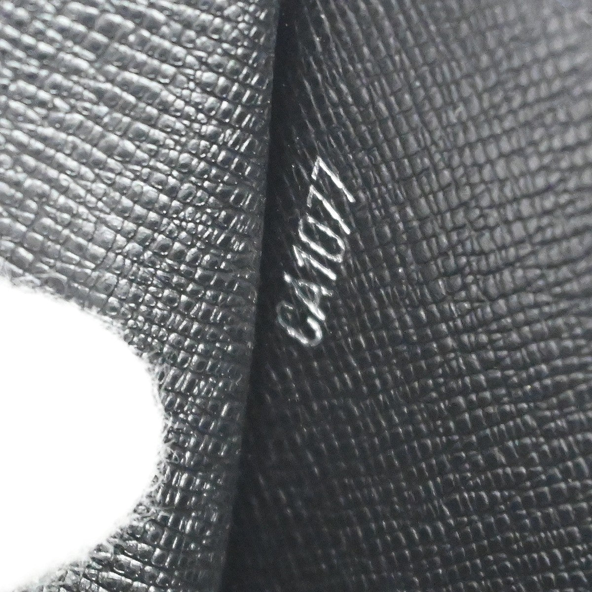 Louis Vuitton Selenga Pochette Taiga Leather, Black, Leather, Clutch