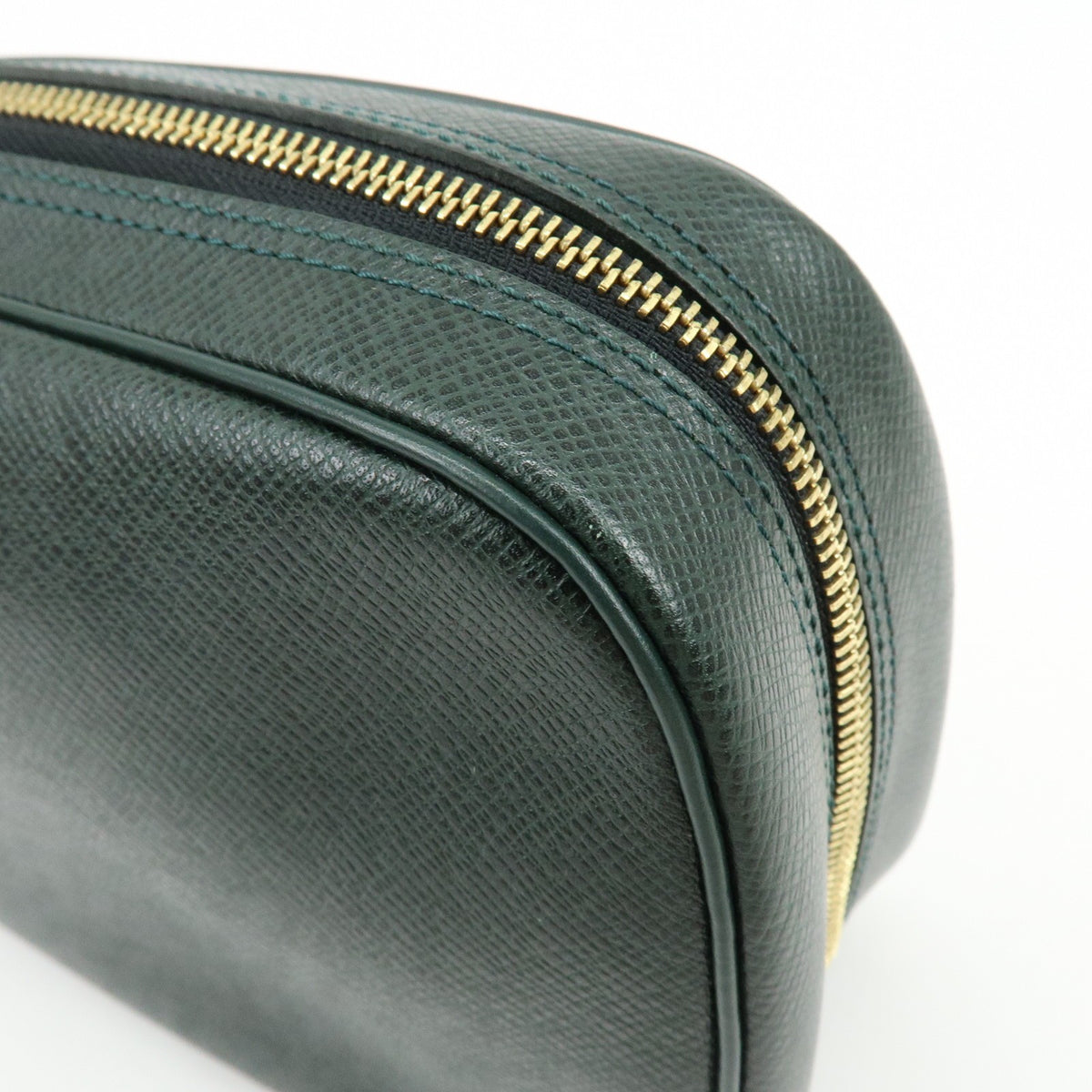 Louis Vuitton Toiletry Pouch Taiga Leather, Green, Leather, Clutch