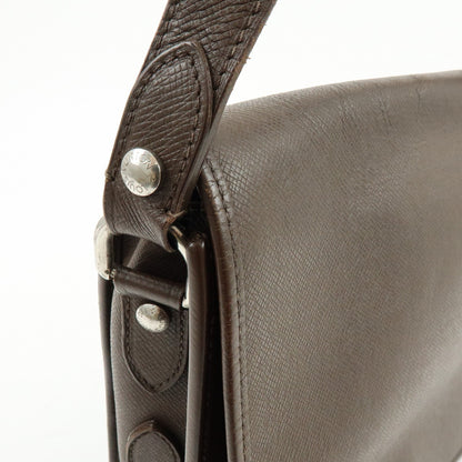 Louis Vuitton Andrei Messenger Taiga Leather, Brown, Leather, Handbag