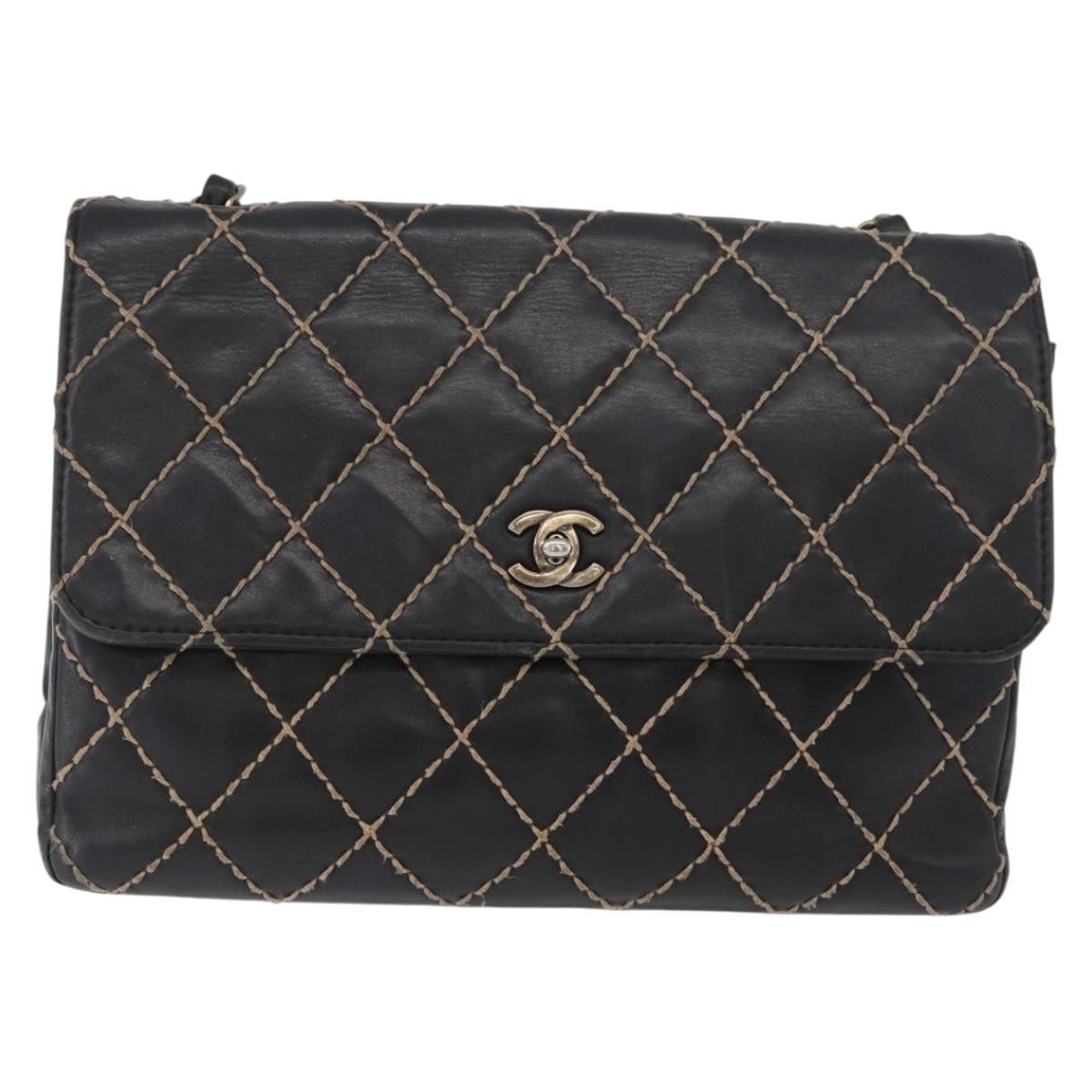 Chanel Chanel Matelassé Cuir Noir Black leather, Black, Leather, Handbag