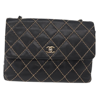 Chanel Chanel Matelassé Cuir Noir Black leather, Black, Leather, Handbag