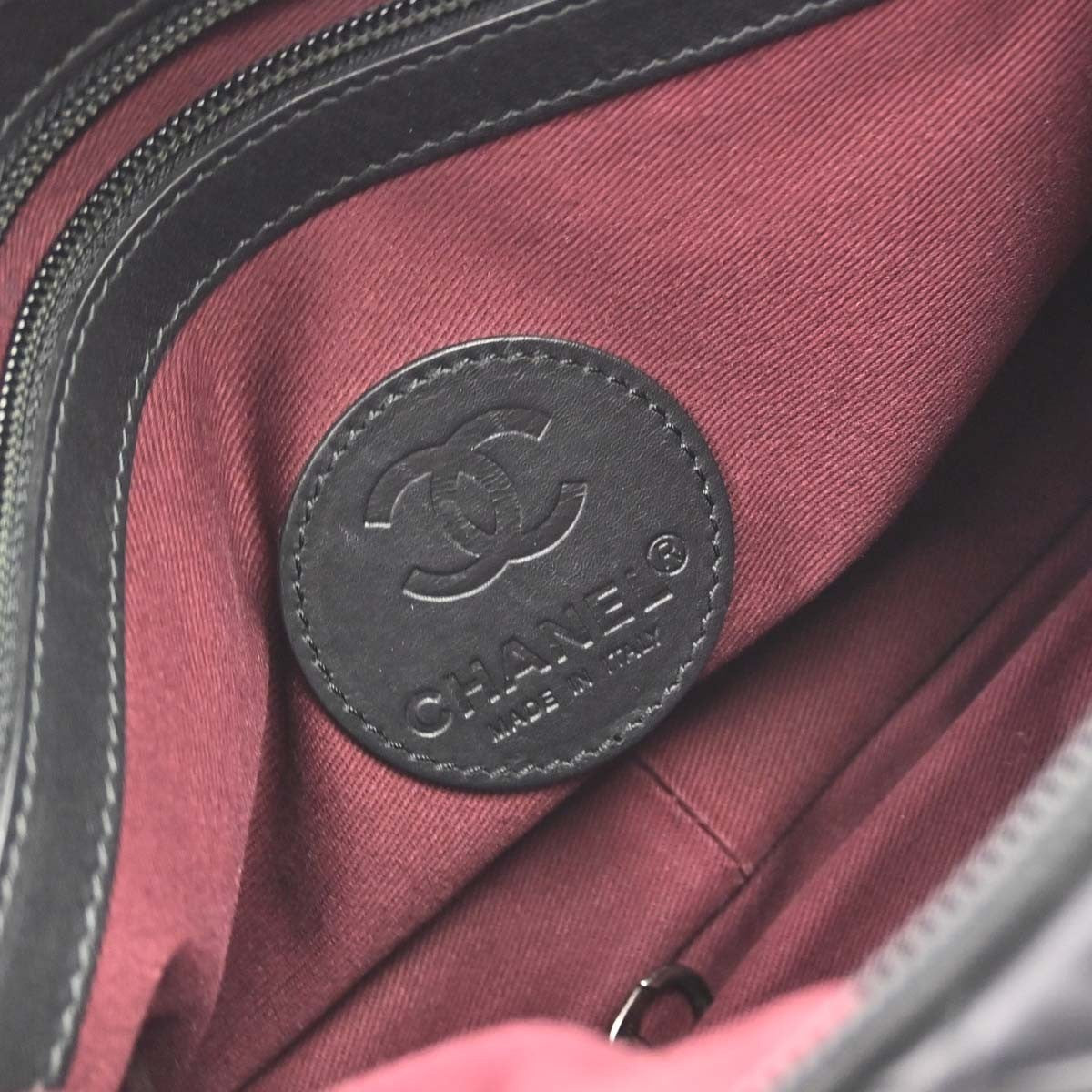 Chanel Expandable Flap Messenger Quilted Aged Calfskin, Black, Leather, Shoulder Bag