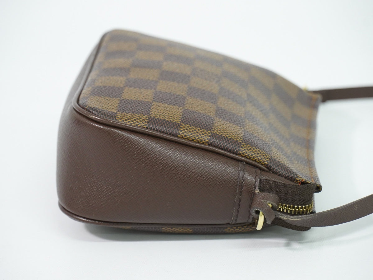 Louis Vuitton Trousse Make Up Damier, Brown, Canvas, Clutch