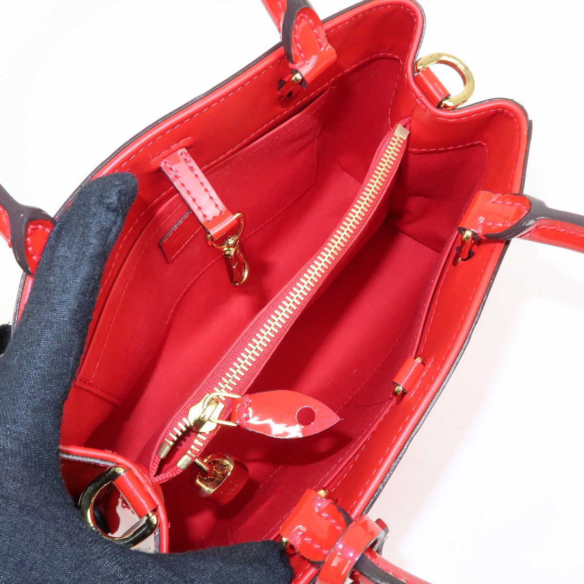 Louis Vuitton Montaigne Monogram Vernis, Red, Patent Leather, Handbag