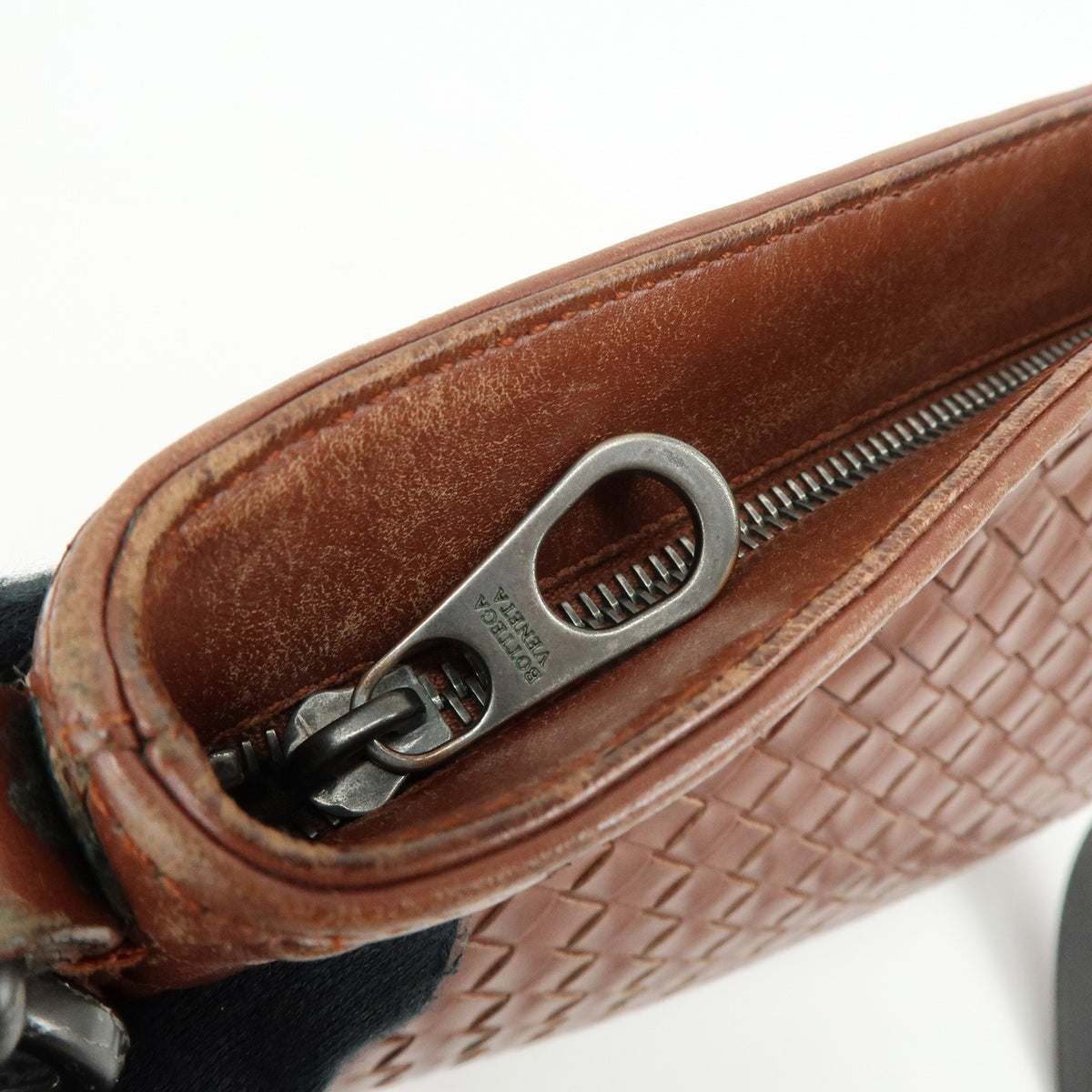 Bottega Veneta Flat Messenger Intrecciato Nappa, Brown, Leather, Handbag