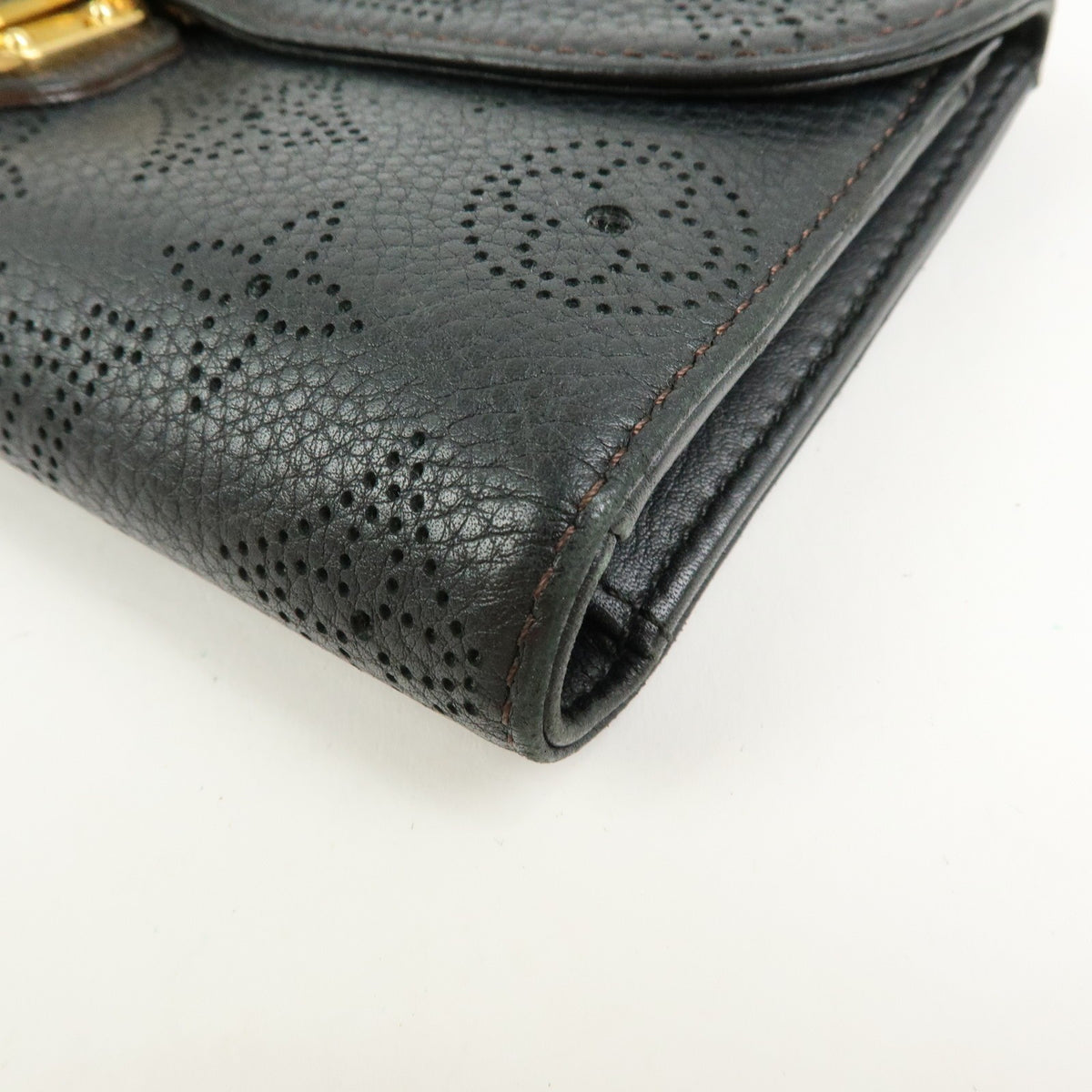 Louis Vuitton Amelia Mahina Leather, Black, Leather, Wallet