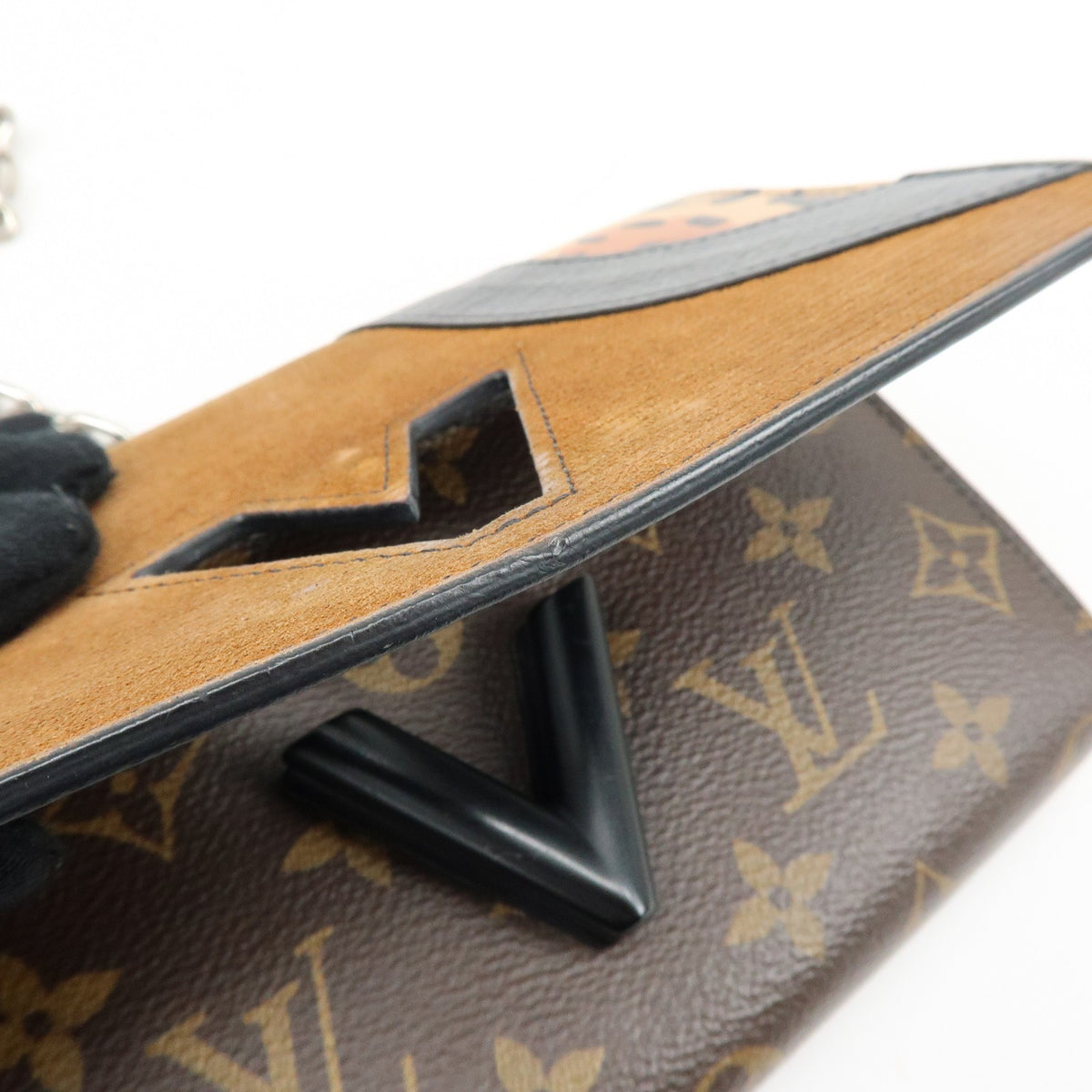 Louis Vuitton Twist Chain Limited Edition Monogram Canvas, Brown, Canvas, Crossbody Bag