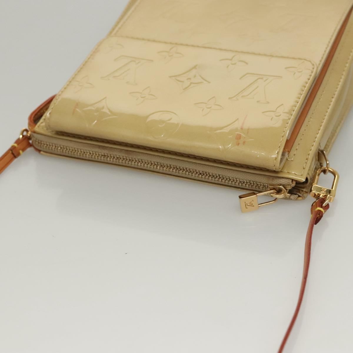 Louis Vuitton Mott Monogram Vernis, Beige, Patent Leather, Clutch