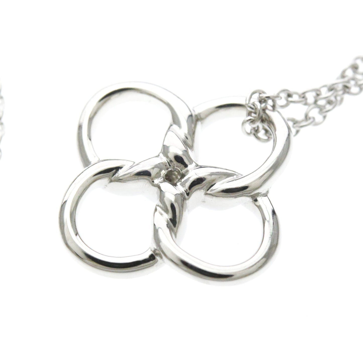 Tiffany & Co. Elsa Peretti Quadrifoglio Pendant Platinum, Silver, Platinum, Necklace