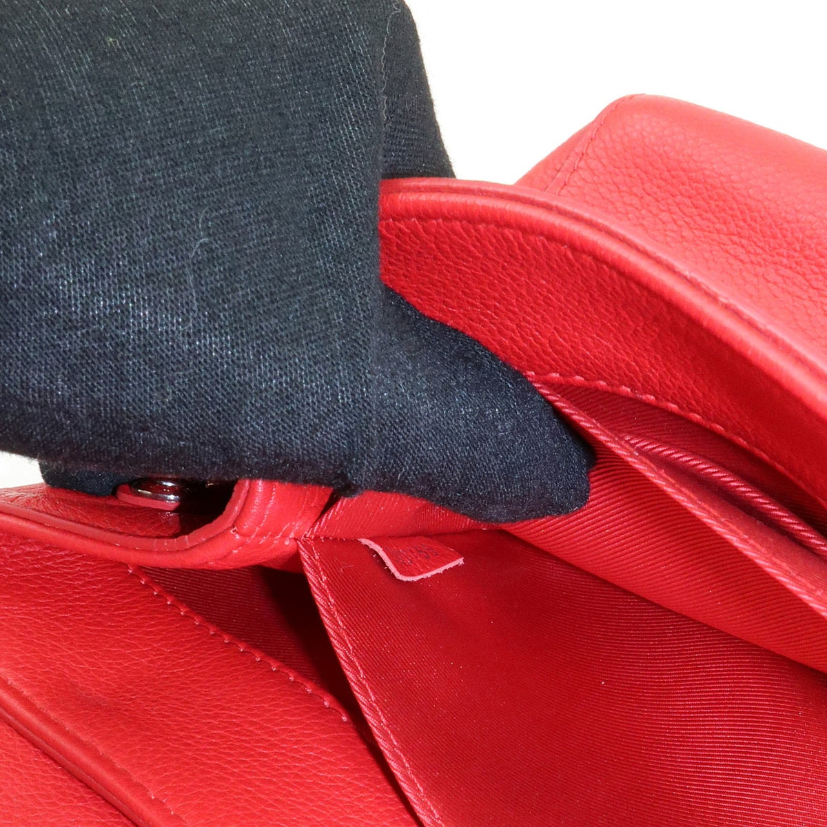 Louis Vuitton Lockme II Leather, Red, Leather, Shoulder Bag