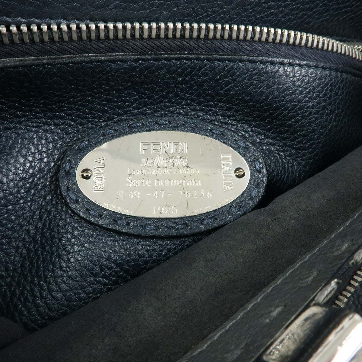 Fendi Selleria Peekaboo Grainy Leather, Gray, Leather, Handbag