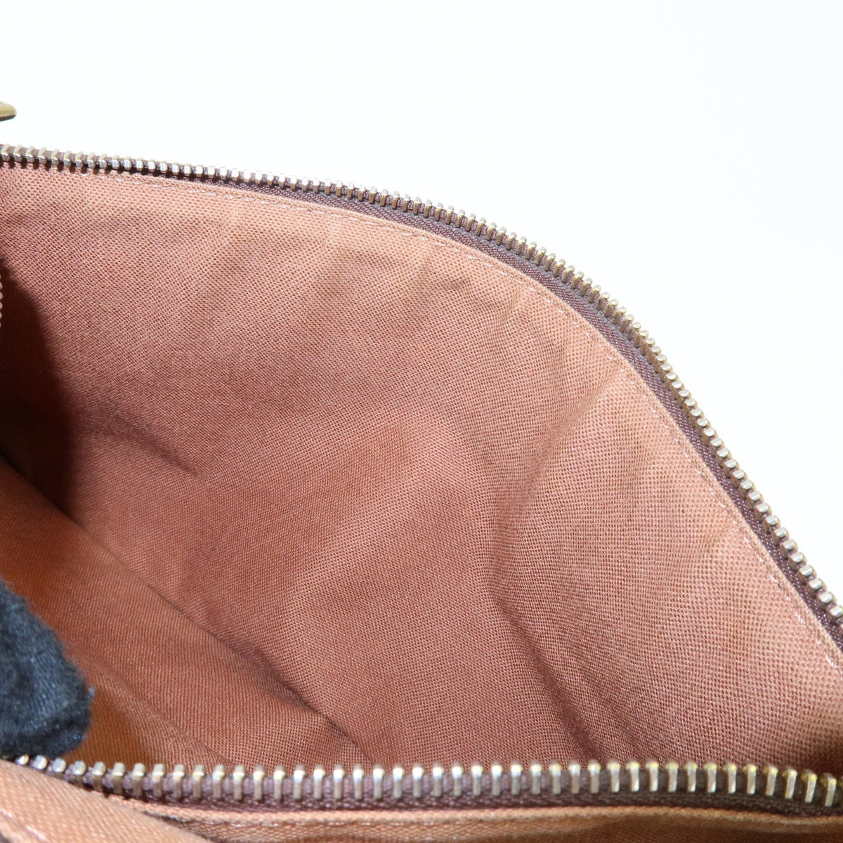 Louis Vuitton Beaubourg Messenger Monogram Canvas, Brown, Canvas, Handbag
