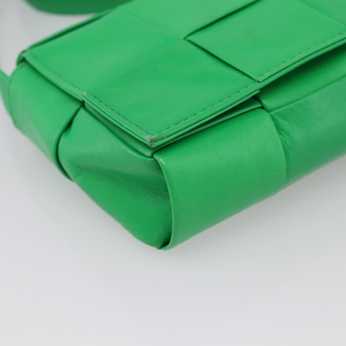 Bottega Veneta Cassette Maxi Intrecciato Leather, Green, Leather, Clutch