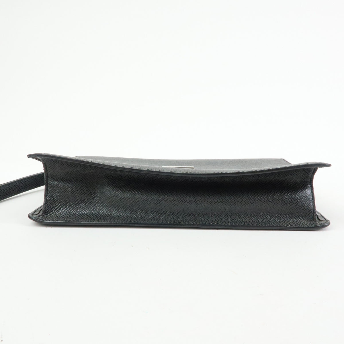 Louis Vuitton Selenga Pochette Taiga Leather, Black, Leather, Clutch