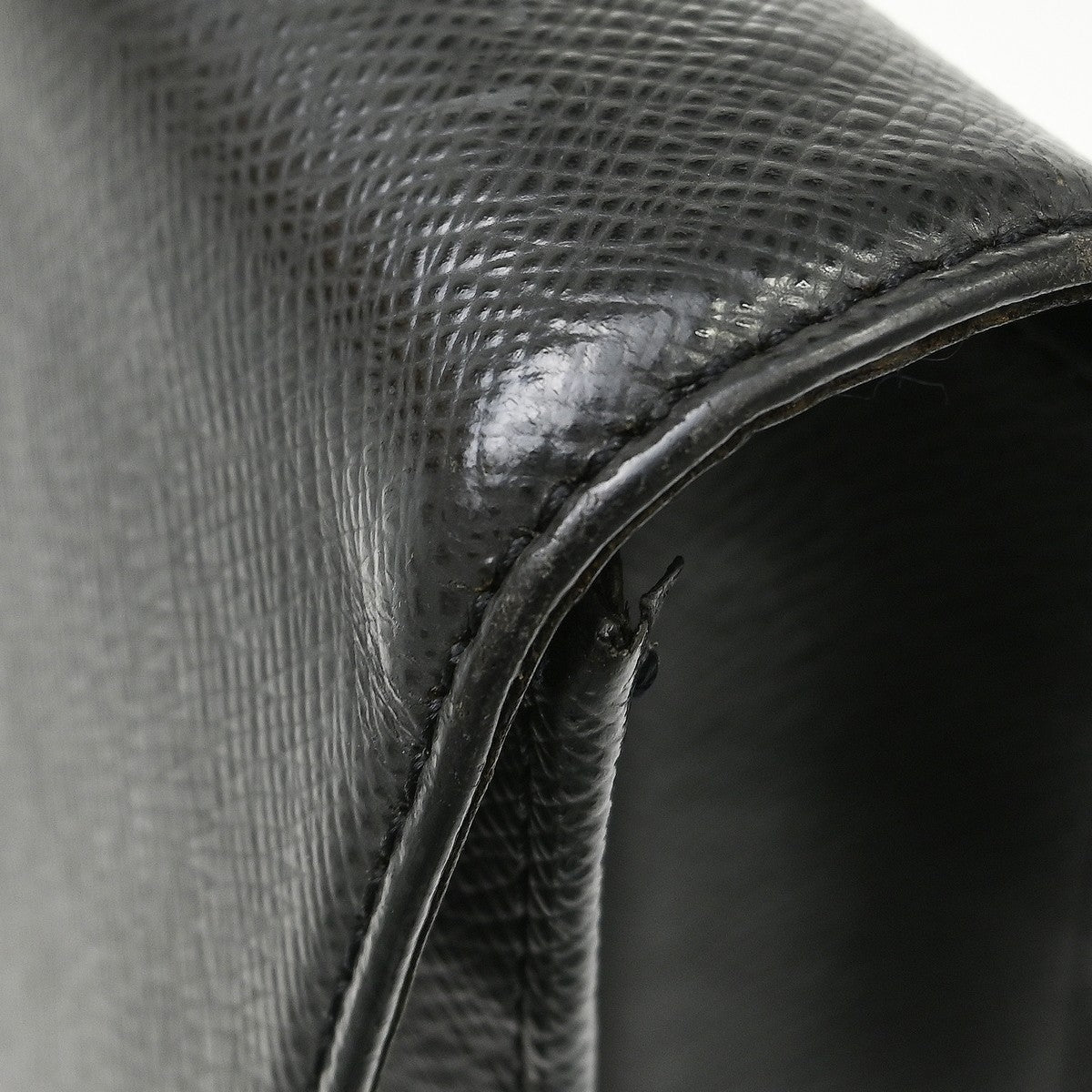 Louis Vuitton Porte-Documents Angara Taiga Leather, Black, Leather, Briefcase