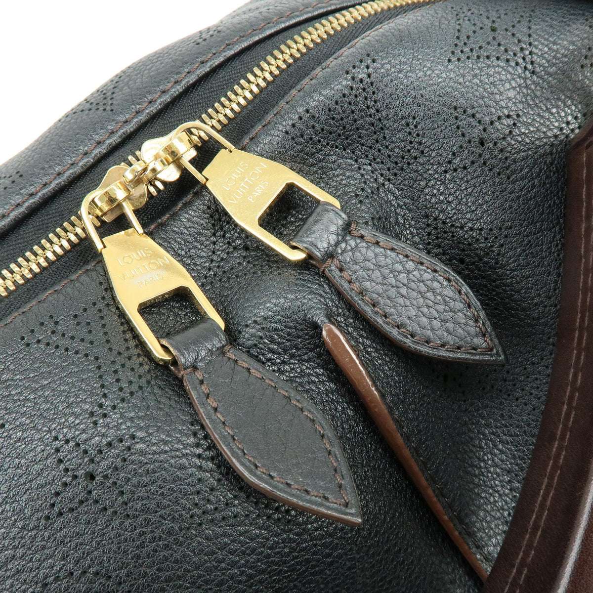 Louis Vuitton Selene Mahina Leather, Black, Leather, Handbag