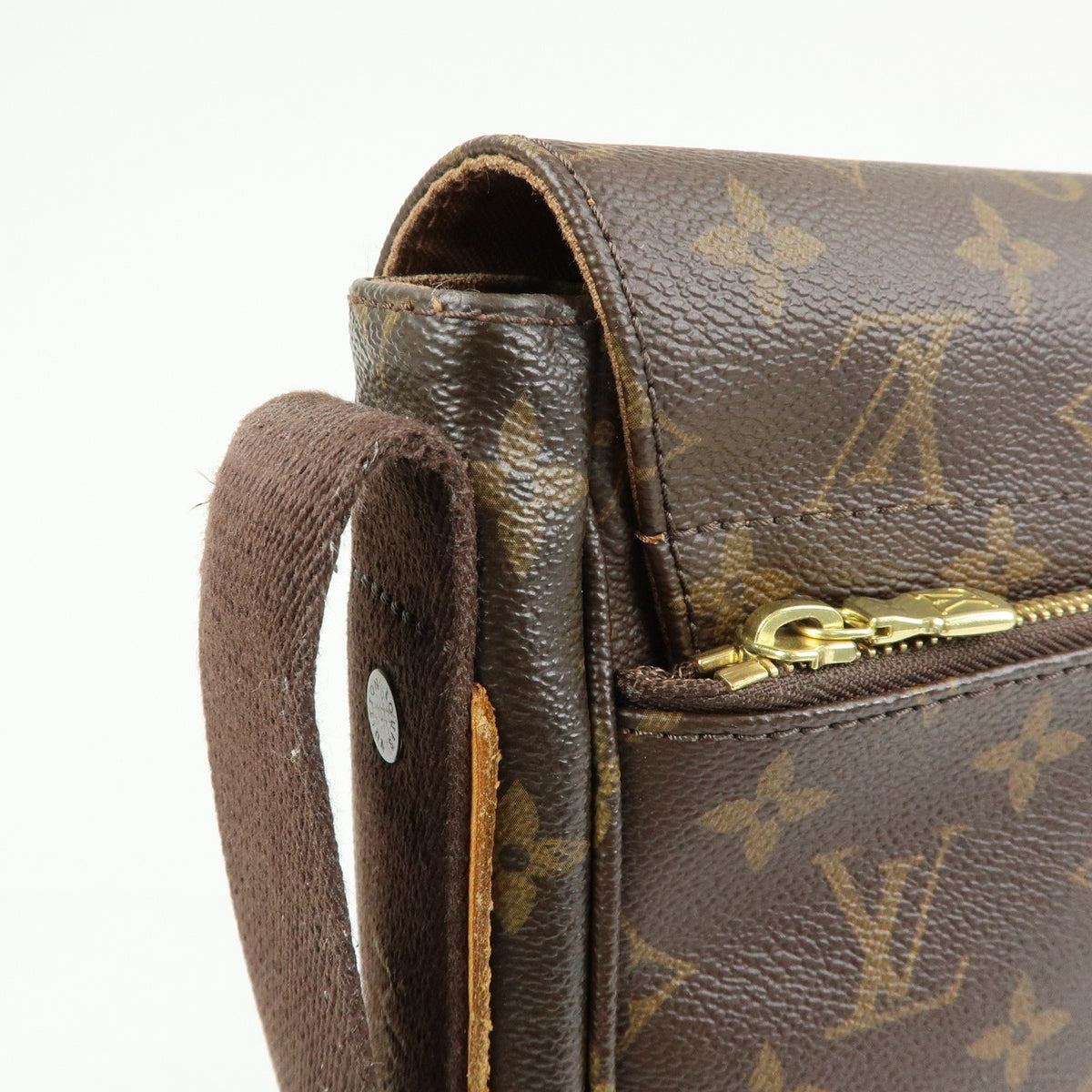 Louis Vuitton Beaubourg Messenger Monogram Canvas, Brown, Canvas, Handbag