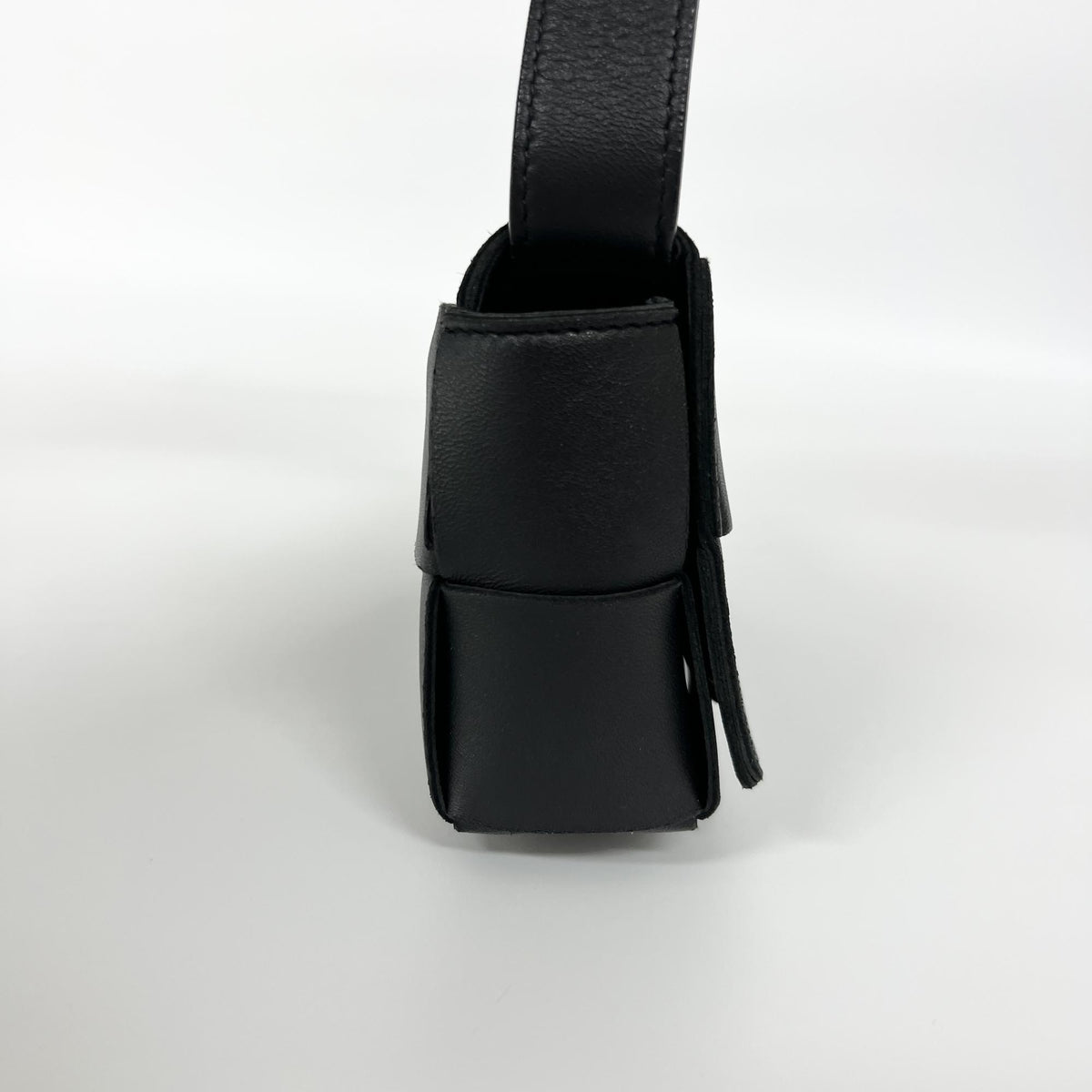 Bottega Veneta Cassette Belt Maxi Intrecciato Leather, Black, Leather, Clutch