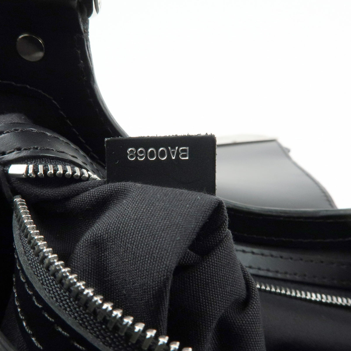 Louis Vuitton Montaigne Sac Epi Leather, Black, Leather, Handbag