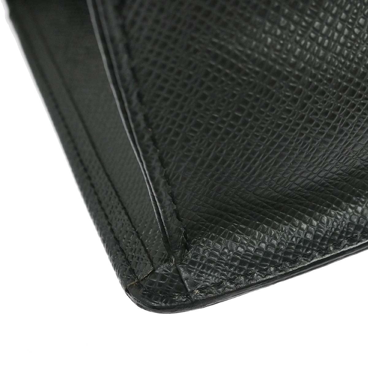 Louis Vuitton Selenga Pochette Taiga Leather, Black, Leather, Clutch