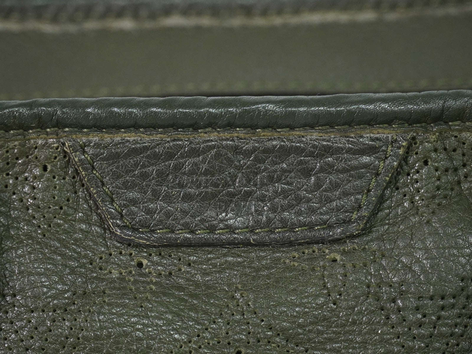 Louis Vuitton Stellar Mahina Leather, Khaki, Leather, Handbag