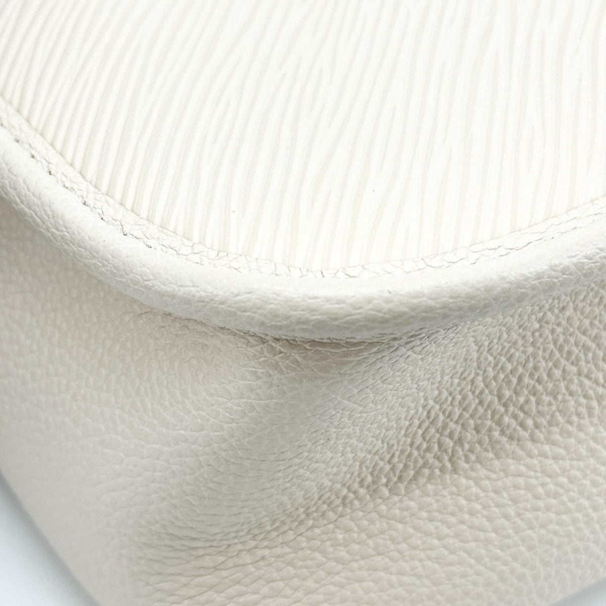 Louis Vuitton Buci Epi Leather, Beige, Leather, Handbag