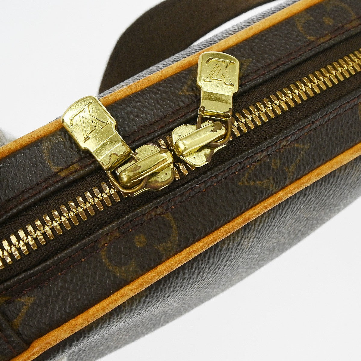 Louis Vuitton Pochette Gange Monogram Canvas, Brown, Canvas, Clutch