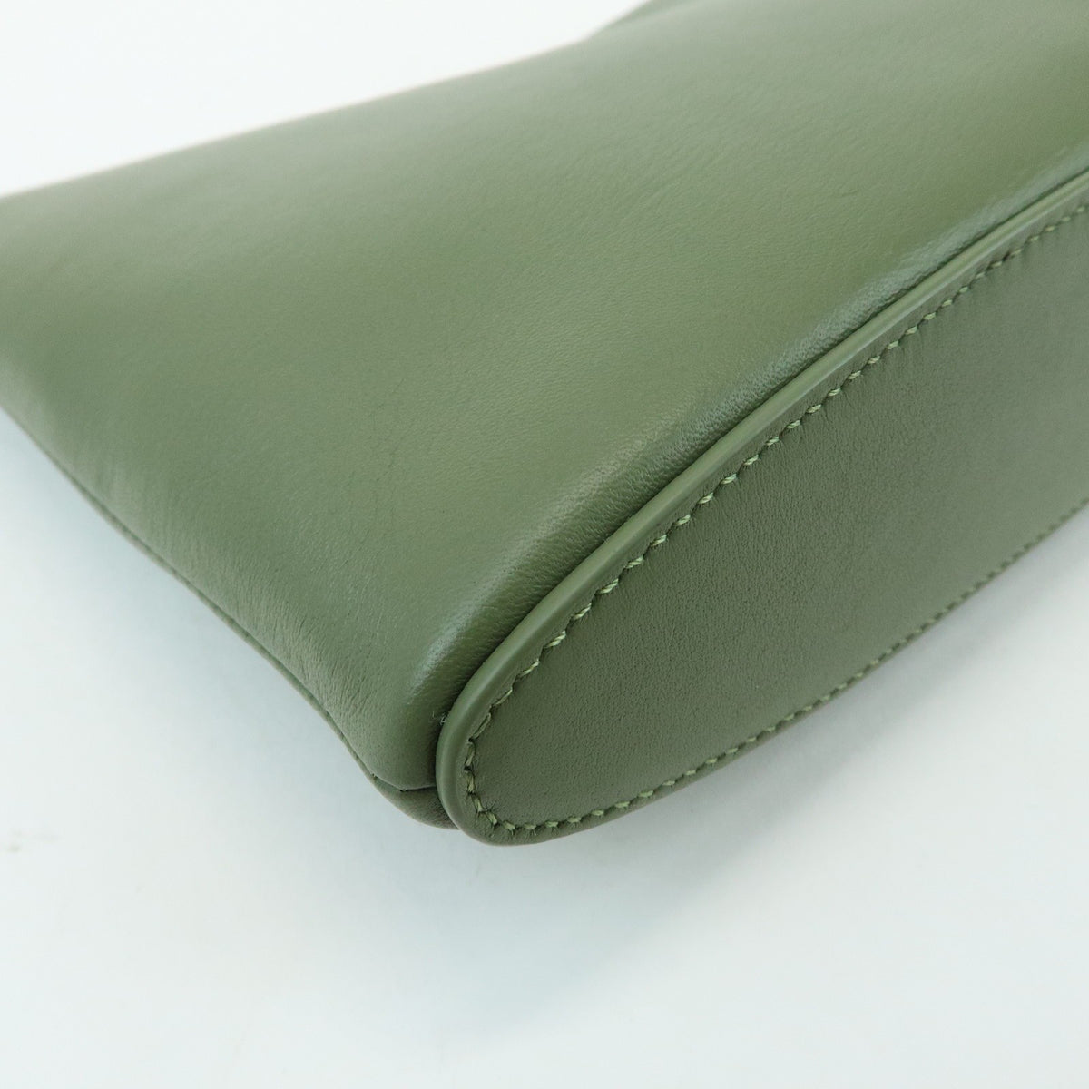 Loewe T Pouch Leather, Green, Leather, Clutch