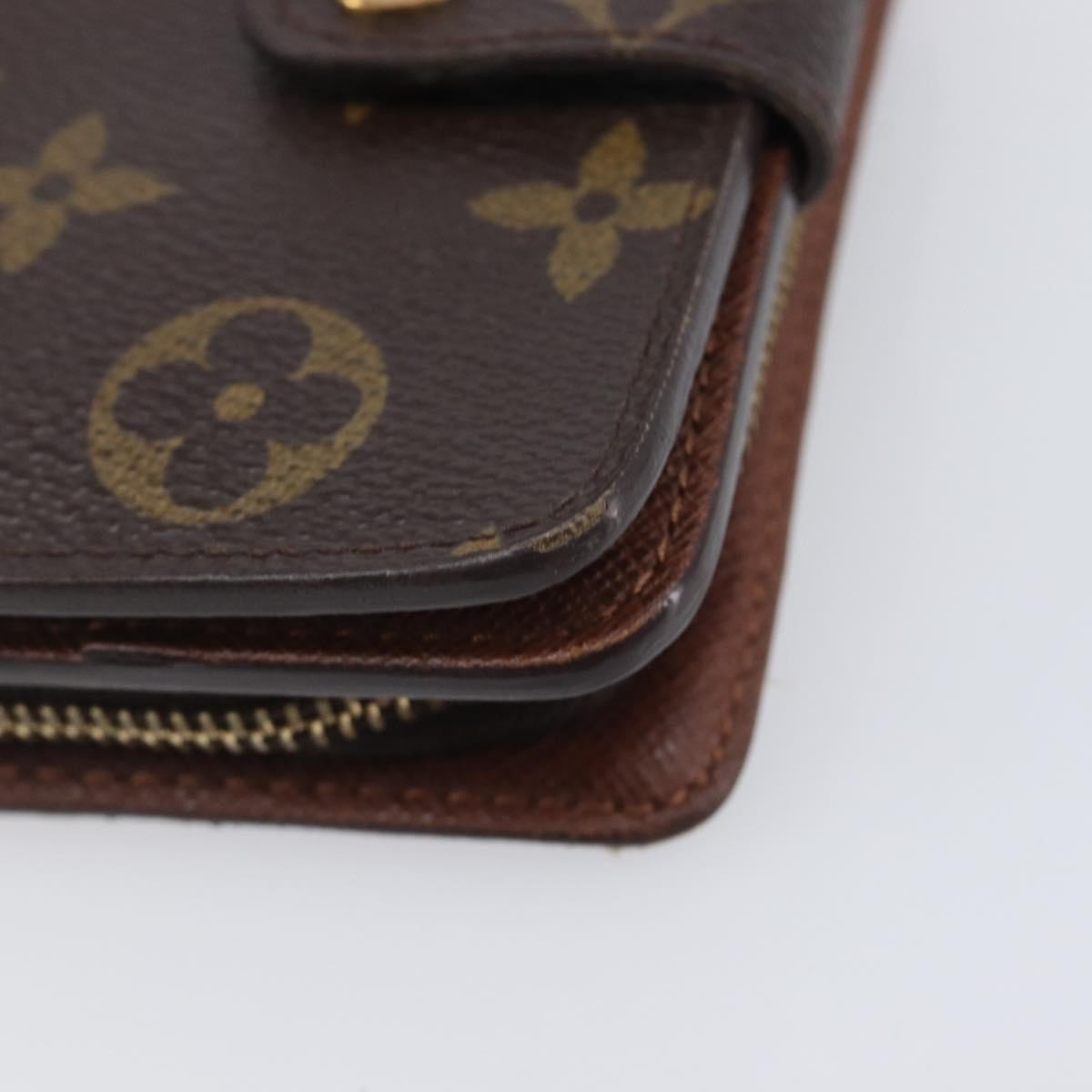 Louis Vuitton Compact Zippe Monogram Canvas, Brown, Canvas, Wallet