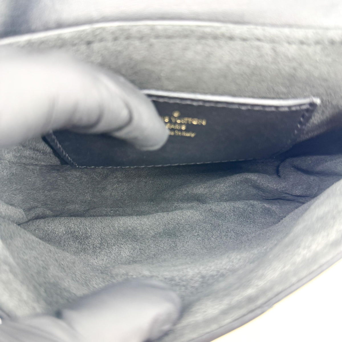 Louis Vuitton New Wave Multi Pochette Quilted Leather, Black, Leather, Clutch
