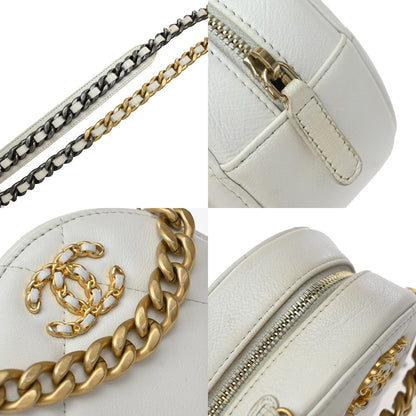 Chanel Chanel 19 Quilted, White, Leather, Clutch