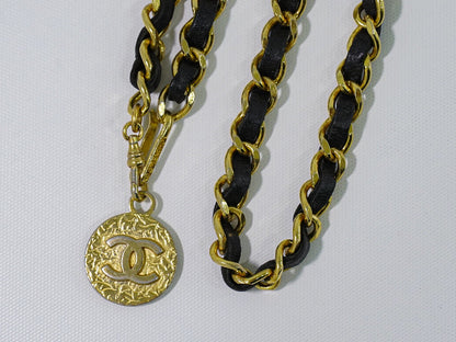 Chanel Vintage Logo Chain Belt Metal and Leather, Gold, Gold Plated, Belt