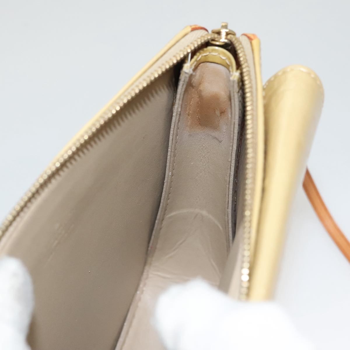 Louis Vuitton Mott Monogram Vernis, Beige, Patent Leather, Clutch