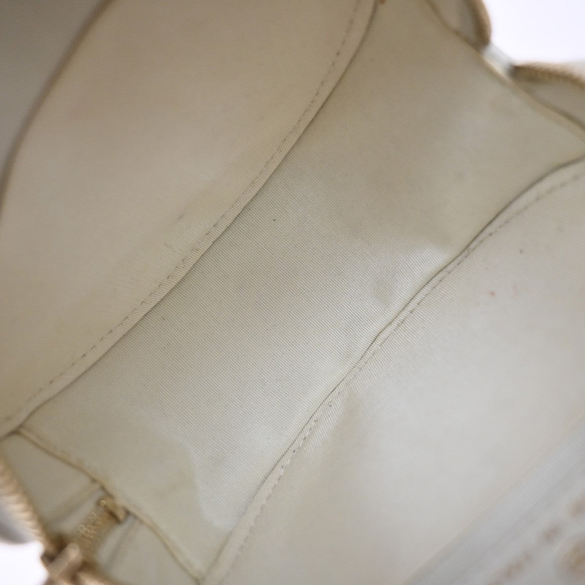 Chanel Chanel 19 Quilted, White, Leather, Clutch