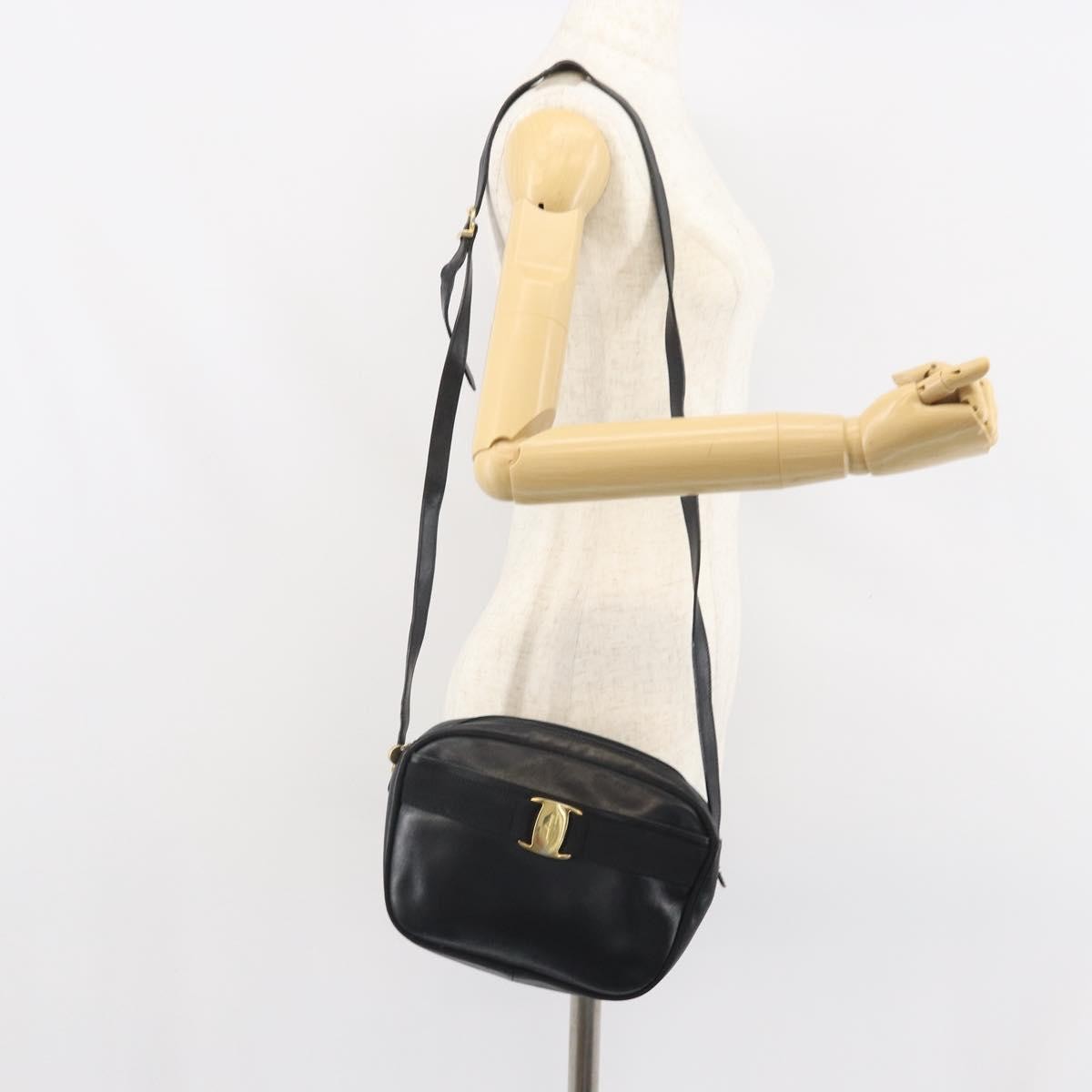 Salvatore Ferragamo Vara Bow camera Leather, Black, Leather, Shoulder Bag