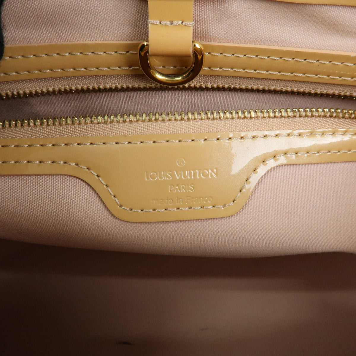 Louis Vuitton Wilshire Monogram Vernis, Beige, Patent Leather, Handbag