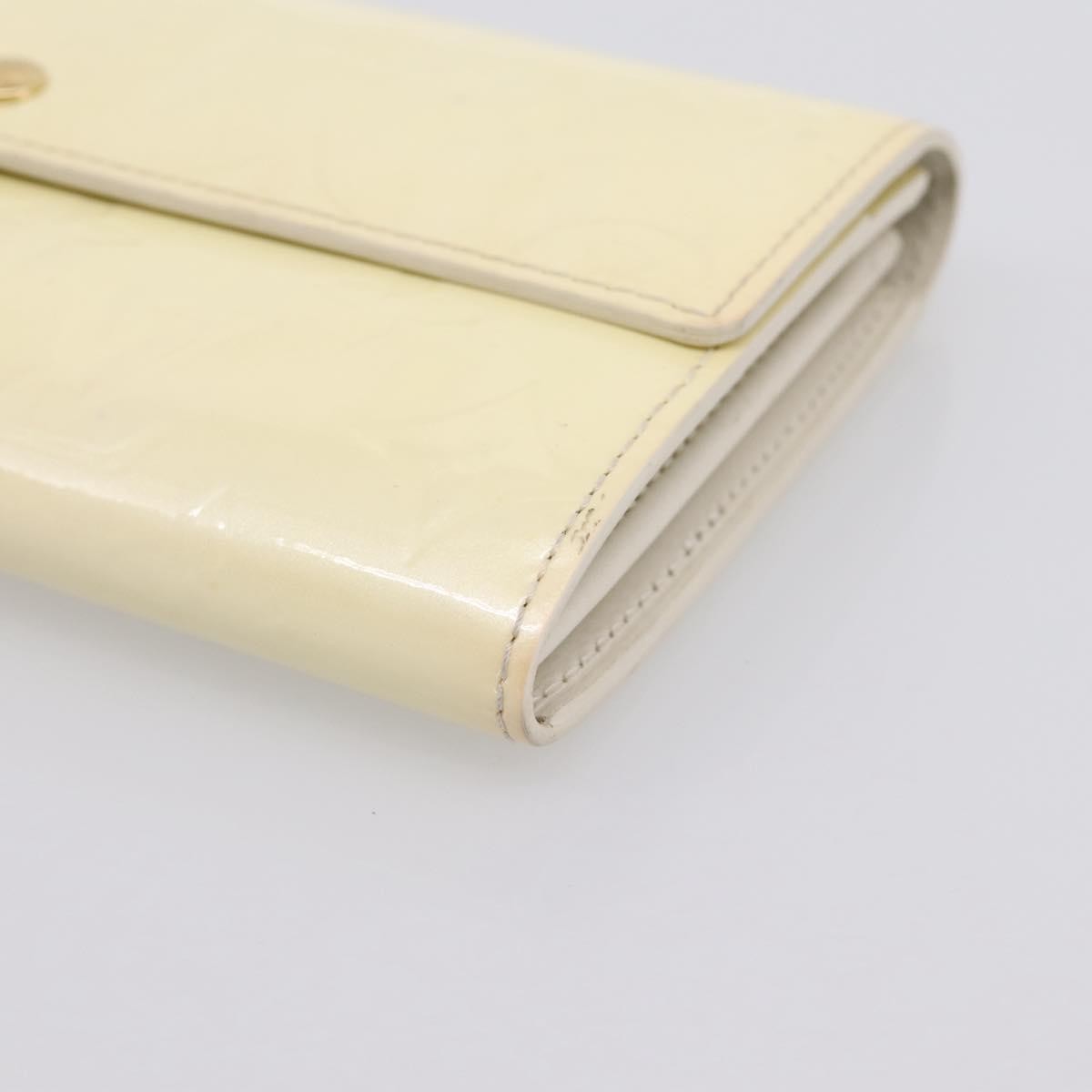 Louis Vuitton Vintage Sarah Monogram Vernis, Beige, Patent Leather, Wallet