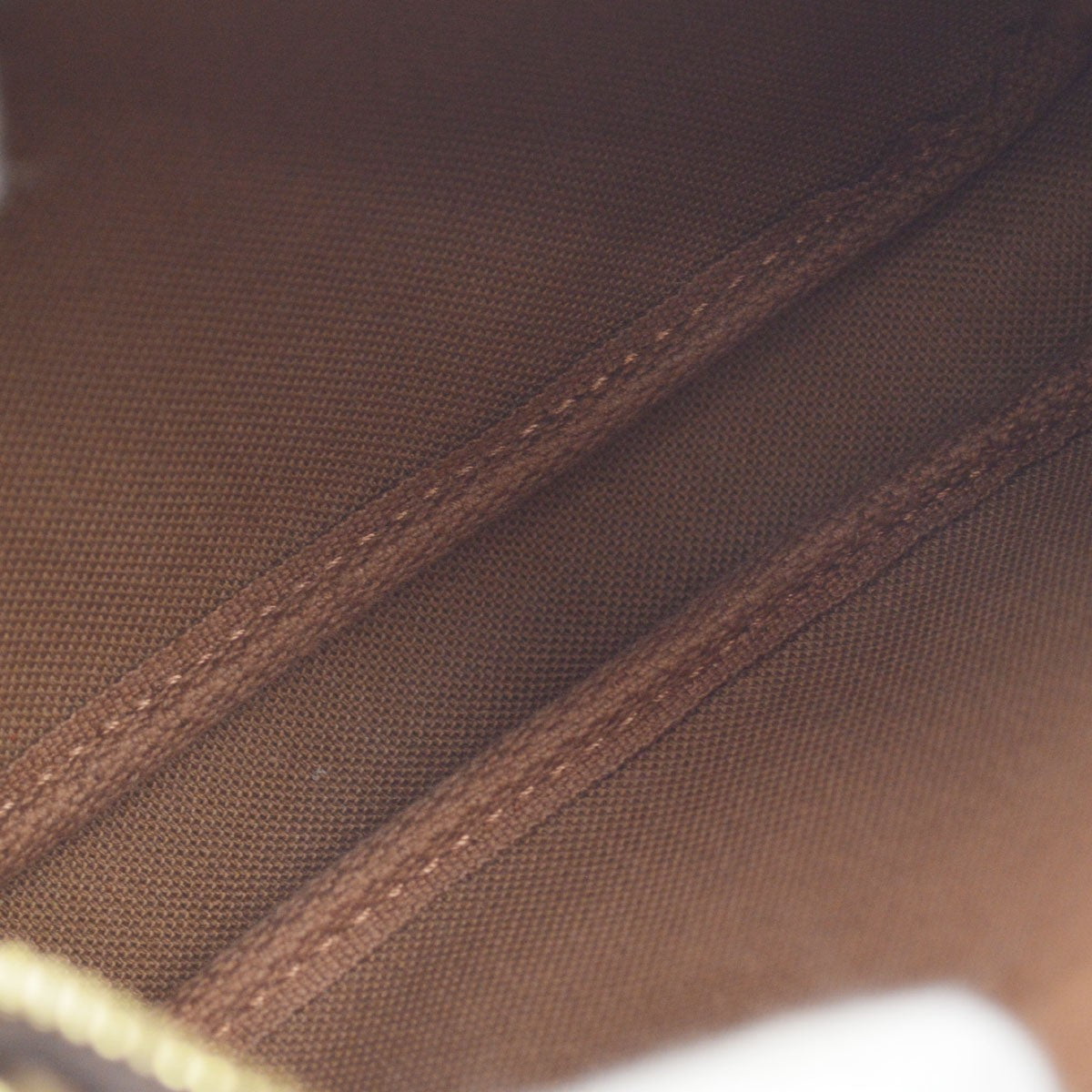 Louis Vuitton Mini pochette accessoires Canvas, Brown, Canvas, Clutch