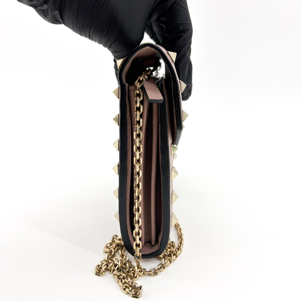 Valentino Garavani Rockstud Envelope Chain Leather, Beige, Leather, Crossbody Bag