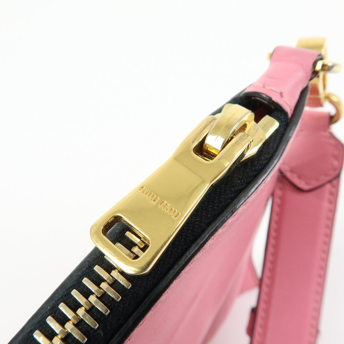 Miu Miu Logo Chain Clutch Shearling, Pink, Leather, Clutch