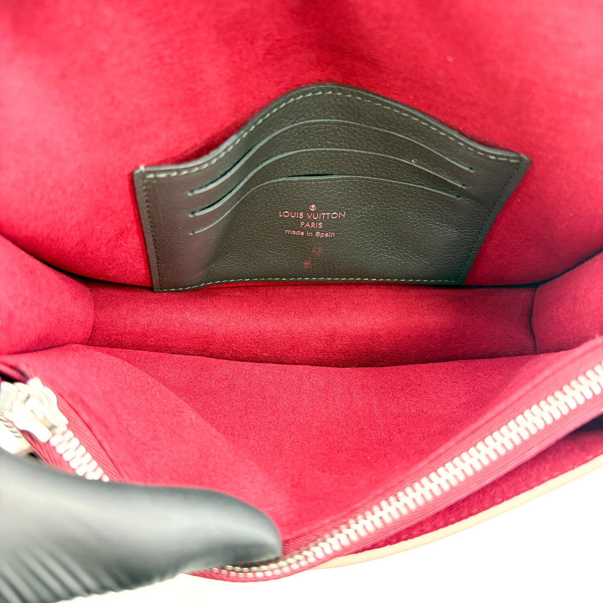 Louis Vuitton Lockme Chain Leather, Red, Calfskin, Handbag