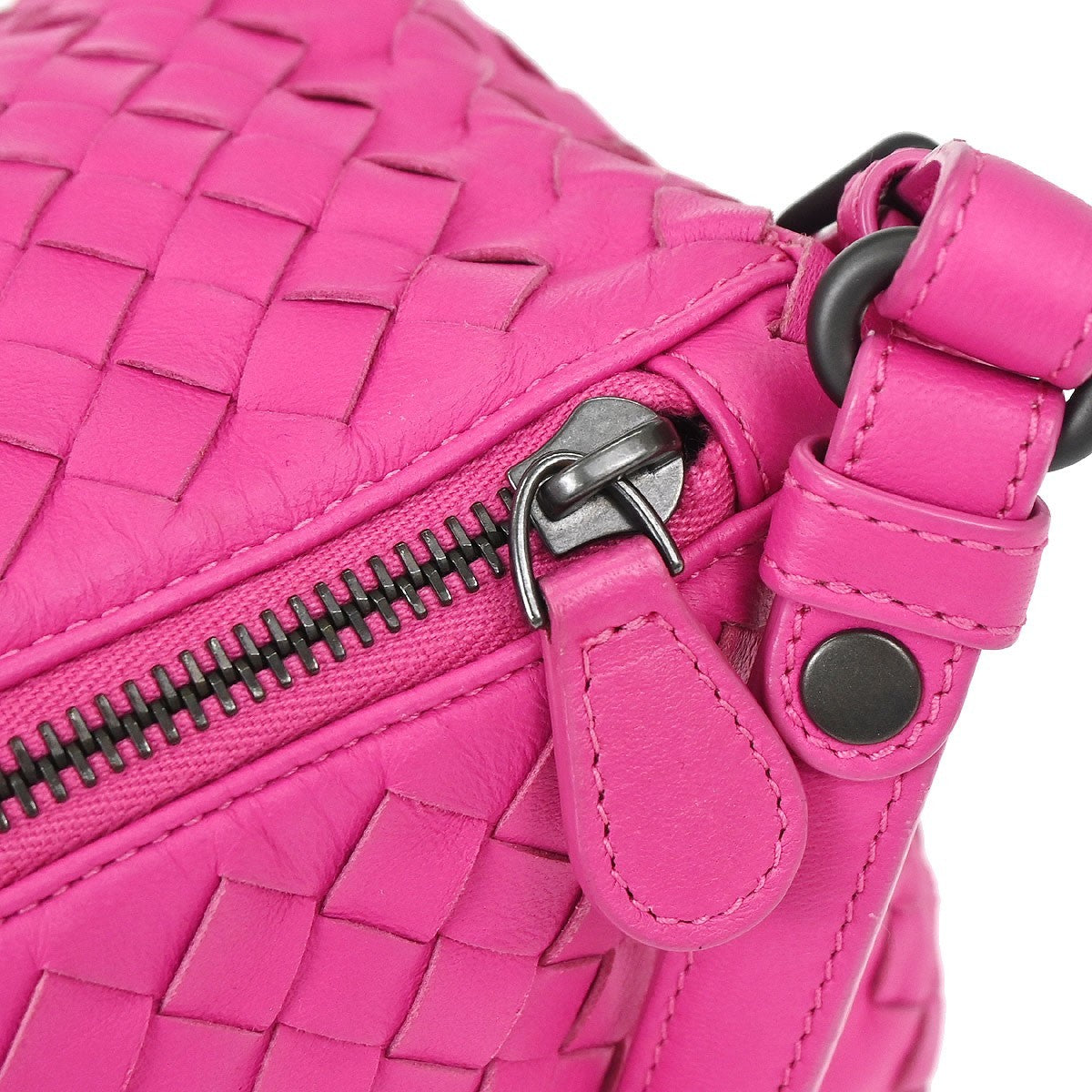 Bottega Veneta Intrecciato Leather, Pink, Leather, Handbag
