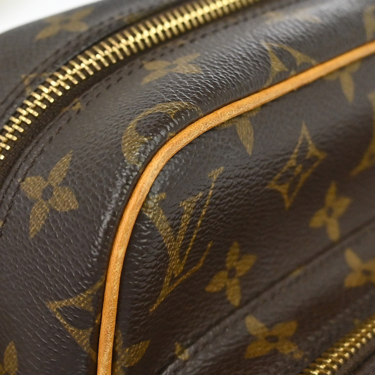 Louis Vuitton Nil Messenger Monogram Canvas, Brown, Canvas, Handbag
