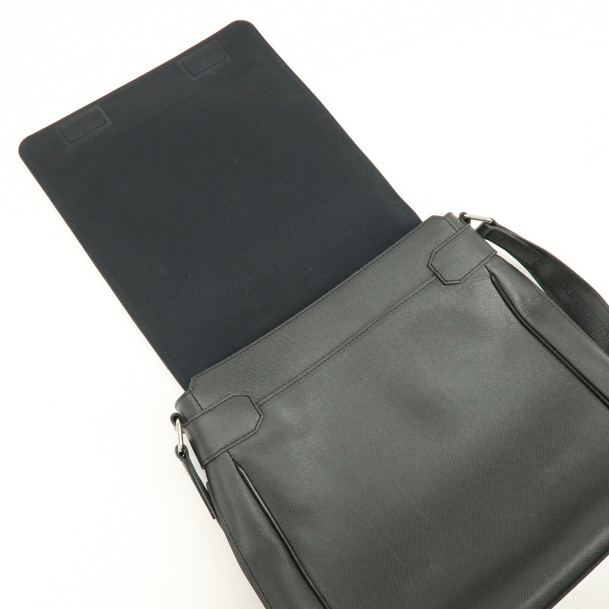 Louis Vuitton Roman Taiga Leather, Gray, Leather, Handbag